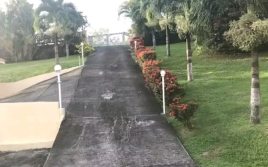 Gunn Hill Property
